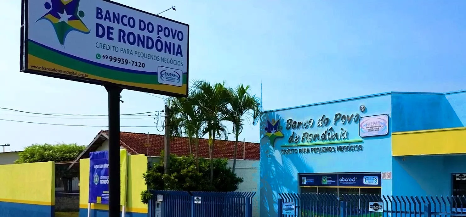 Fachada da Matriz do Banco do Povo de Rondônia, em Ariquemes